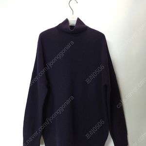 퓨어 캐시미어 100 터틀넥 루즈핏 니트 탑 M 사이즈