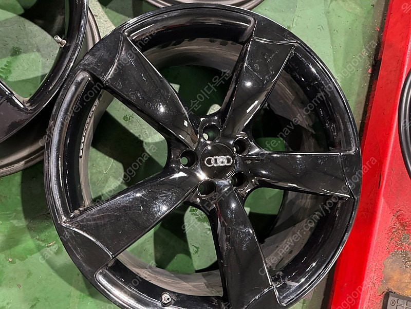 아우디S7 스포츠테크 21인치 휠 135만원--2