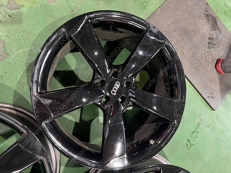 아우디S7 스포츠테크 21인치 휠 135만원--3