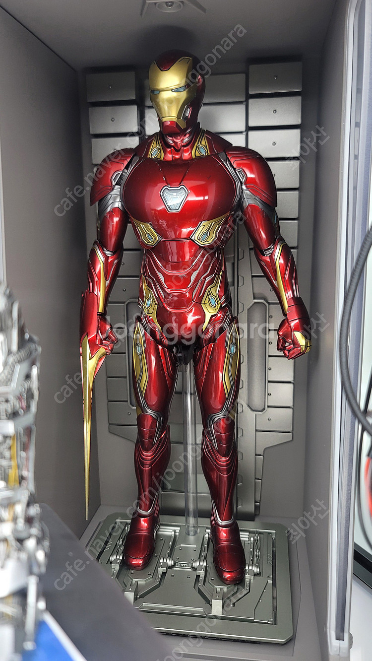 핫토이(인피로키,dx17,마크50,마크7, DX14, 카모텀블러,가모라2,욘두디럭스),영채신1,아이미니미 찰리채플린...--5