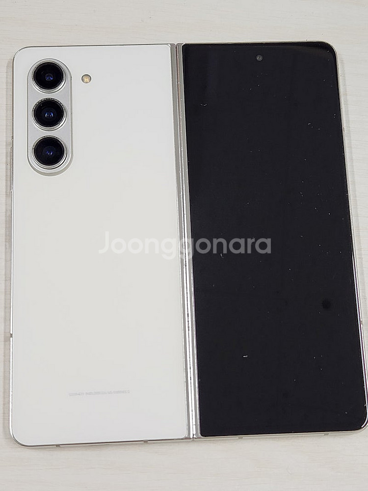 갤럭시Z폴드5 화이트 512용량 미파손 무잔상 자급제 꿀매물 A급 외관 깨끗한 59만 판매해요--5