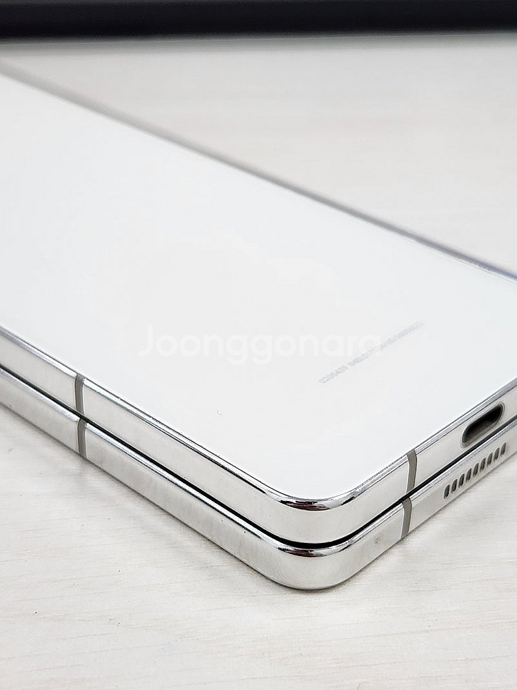 갤럭시Z폴드5 화이트 512용량 미파손 무잔상 자급제 꿀매물 A급 외관 깨끗한 59만 판매해요--9