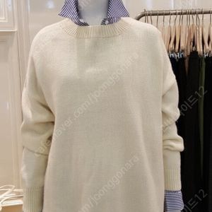 플라스틱아일랜드 라운드넥 롱니트스웨터