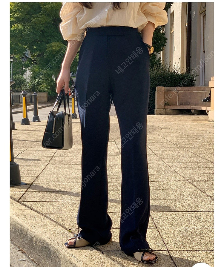 잇모멘텀 누아 어텀 슬림핏 부츠컷 네이비 슬랙스 이미지