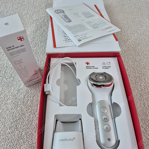 메디큐브 AGE-R 부스터 젤+기기