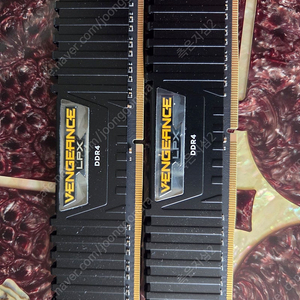 커세어 벤젠스 DDR4-3600 16GB(8Gx2)