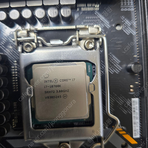 인텔 10700k + asus tuf gaming z490+ wifi 팝니다