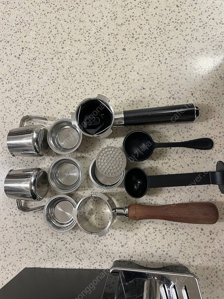 드롱기 커피 머신 & 그라인더 & 포터필터 세트 이미지