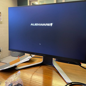 델 에일리언웨어 AW2720HF 27인치 240Hz 모니터 25만 서울