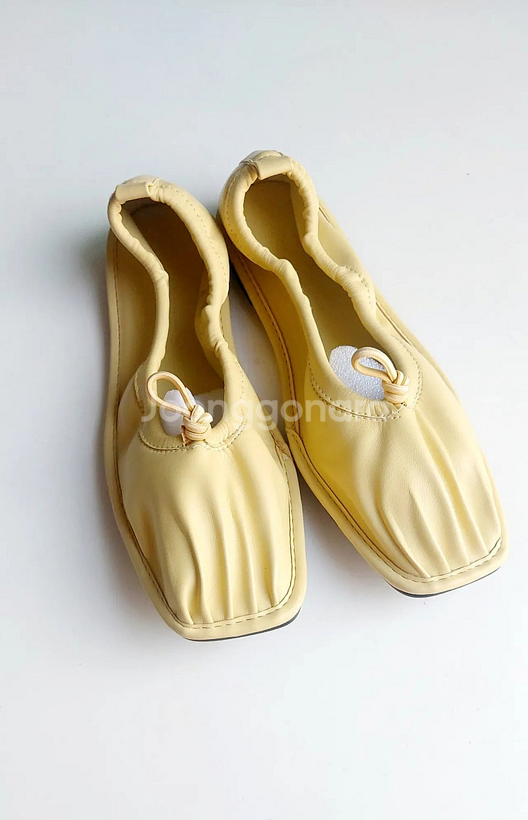 셔링 노랑색 플랫슈즈 235--2
