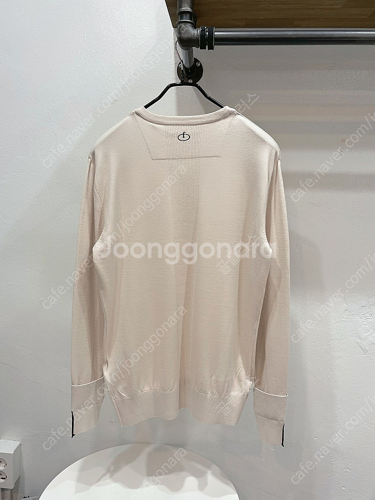 [새제품](100/L),(105/XL) 페어라이어 베이지 브이넥 더블소매 골프니트웨어--2