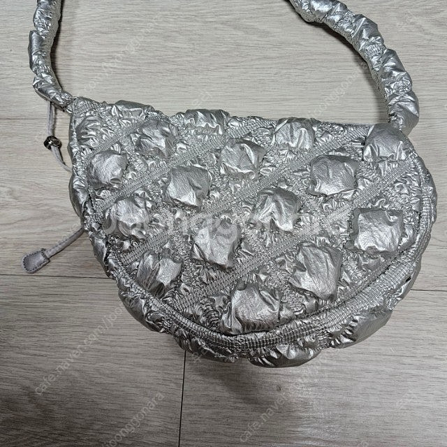 칼린 코지 글레이즈, COS 코스 구름백 마이크로 토트...--5