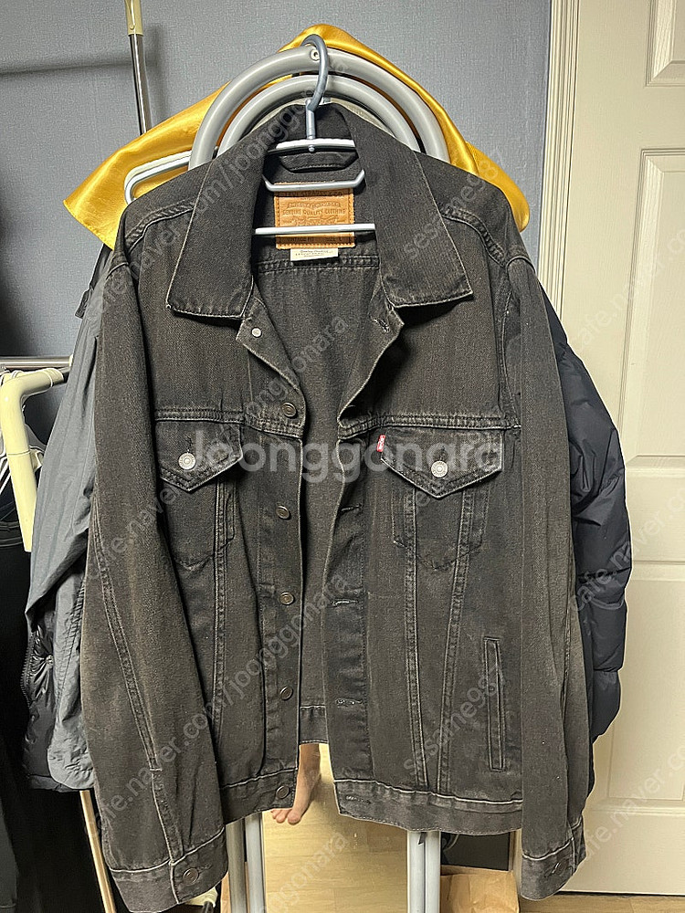 리바이스 트러커 데님 자켓 블랙 L 사이즈 판매합니다--0