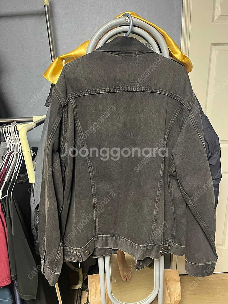 리바이스 트러커 데님 자켓 블랙 L 사이즈 판매합니다--1