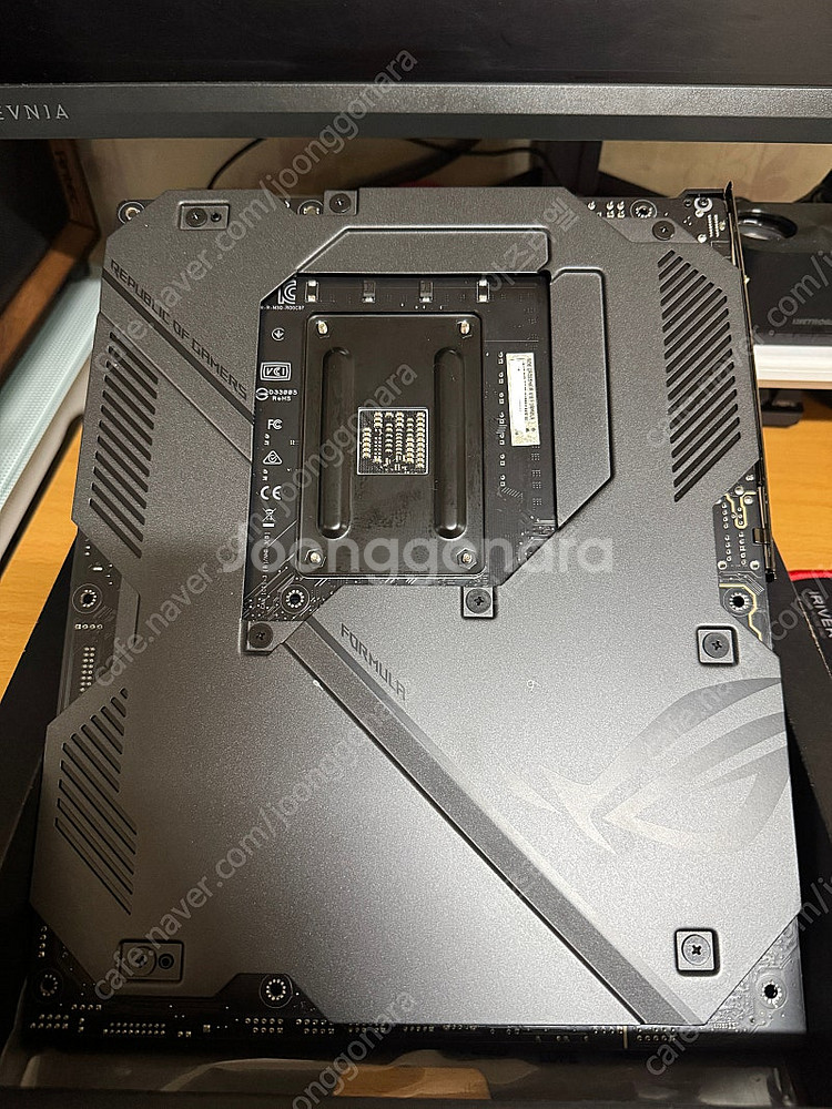 ASUS X570 포뮬러 메인보드 판매합니다.--3