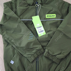 뉴발란스키즈 점퍼 130 새옷