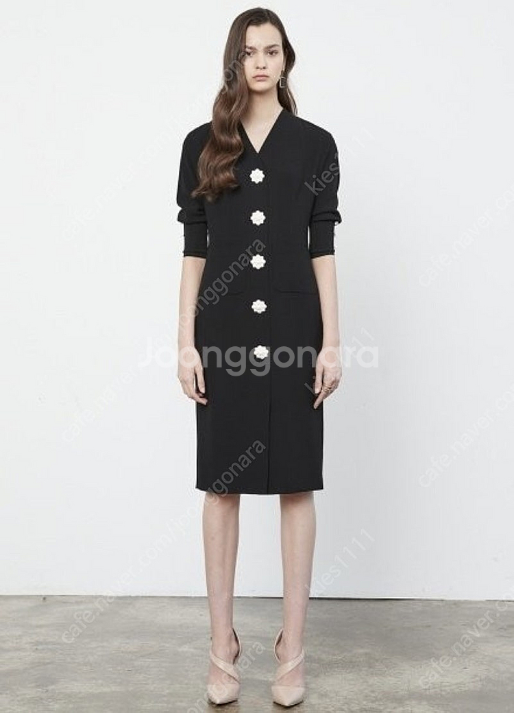 MICHAA 미샤 V-neck Flower Button...--1