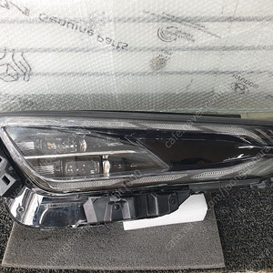 EV6 LED헤드라이트 조수석(92102-CV1)팝니다. 하단크랙있슴