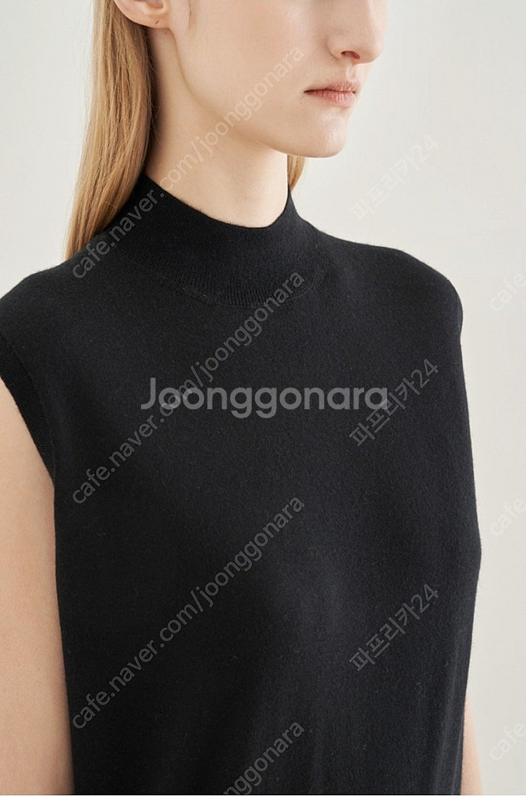 더캐시미어 민소매 니트--6