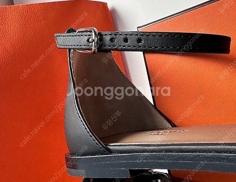 정품)에르메스 산토리니 샌들 새상품 선물가능--9