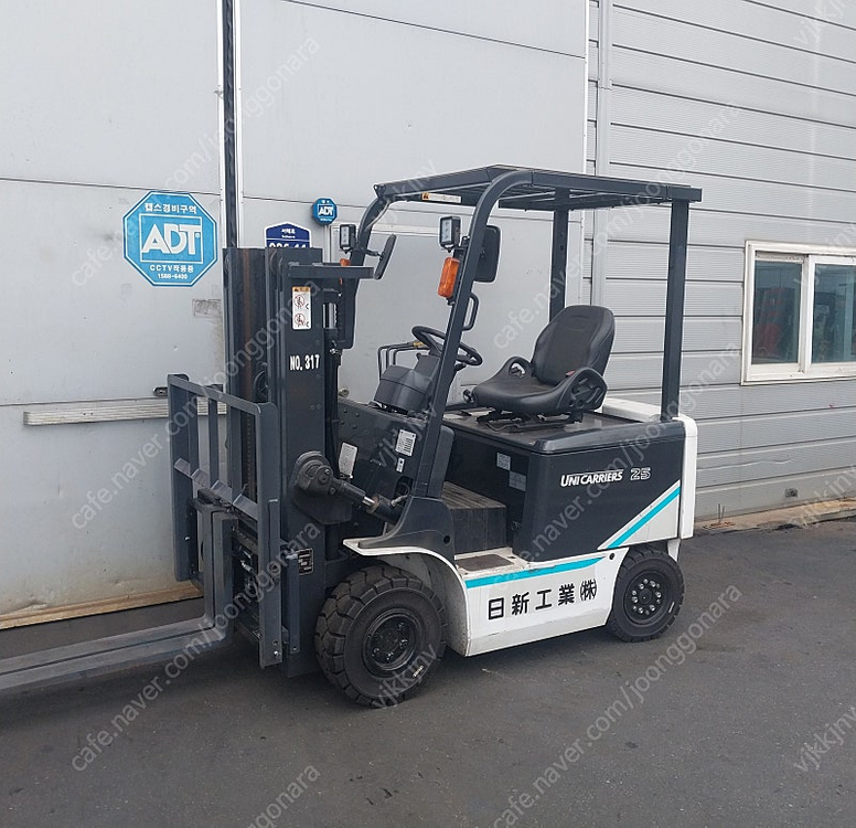 TCM 전동지게차 2.5톤 3단3600MM 싸이드쉬프트장착 3259시간 사용 2019년식 [신차수준] 전기--2