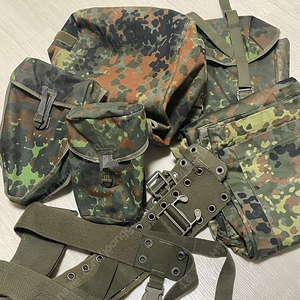 독일연방군 웨빙세트, 네덜란드 전투복 자 켓, 네덜란드 전투 베스트, 독일연방 군 전투화, 플렉탄 전투복 하의, PMK-2 방독면