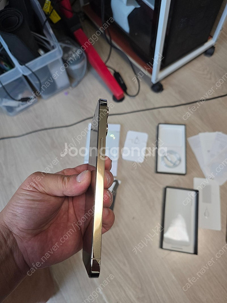 아이폰 12 프로맥스 128G 박스풀 팝니다--3