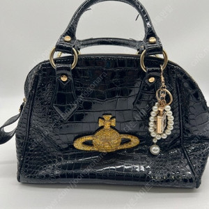 비비안 웨스트우드 정품 앵글로매니아 페이턴트 레더 토트