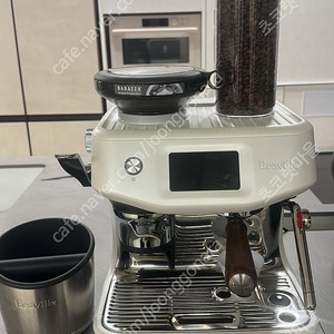 브레빌 881 화이트 판매합니다