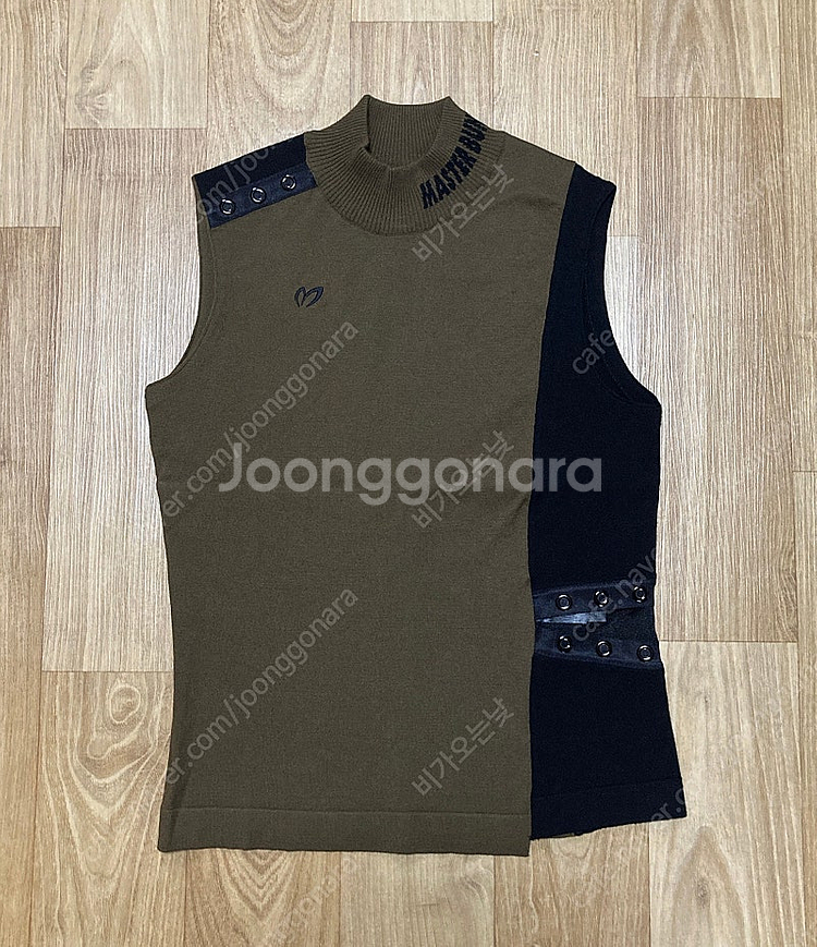 택포 ) 미착용 새제품 1사이즈 마스터버니 니트조끼 팝니다--0