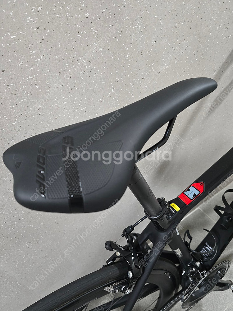 2023 메리다 스컬트라 4000 풀카본 로드 저렴히 드립니다--4