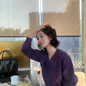 문달 MOONDAL Deep-V Neck knit in Purple 브이넥 퍼플 니트