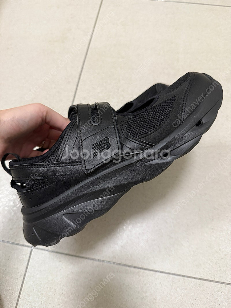뉴발란스 브리즈 250 블랙--0