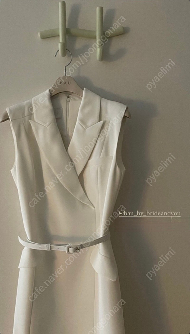 비에이유 바이 브라이드앤유 BAU KIRAN Peaked collar sleeveless mermaid long d... 이미지