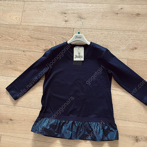 에르노 플레어 페플럼 탑 네이비 40사이즈 새 제품(신세계인터내셔널 구매)