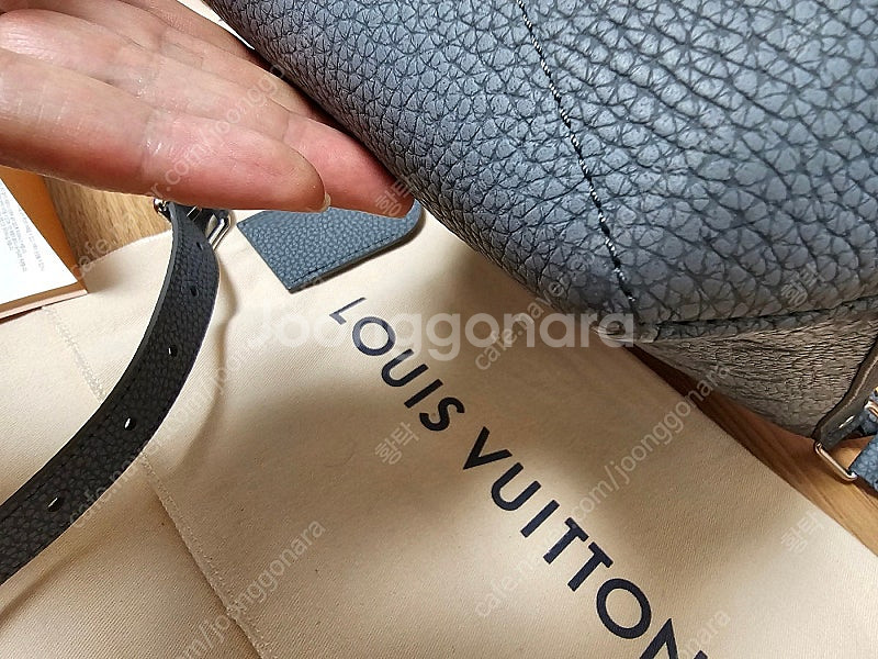 루이비통 버질아블로 클라이밍 토리옹 더블체인 돕키트 크로스백--5