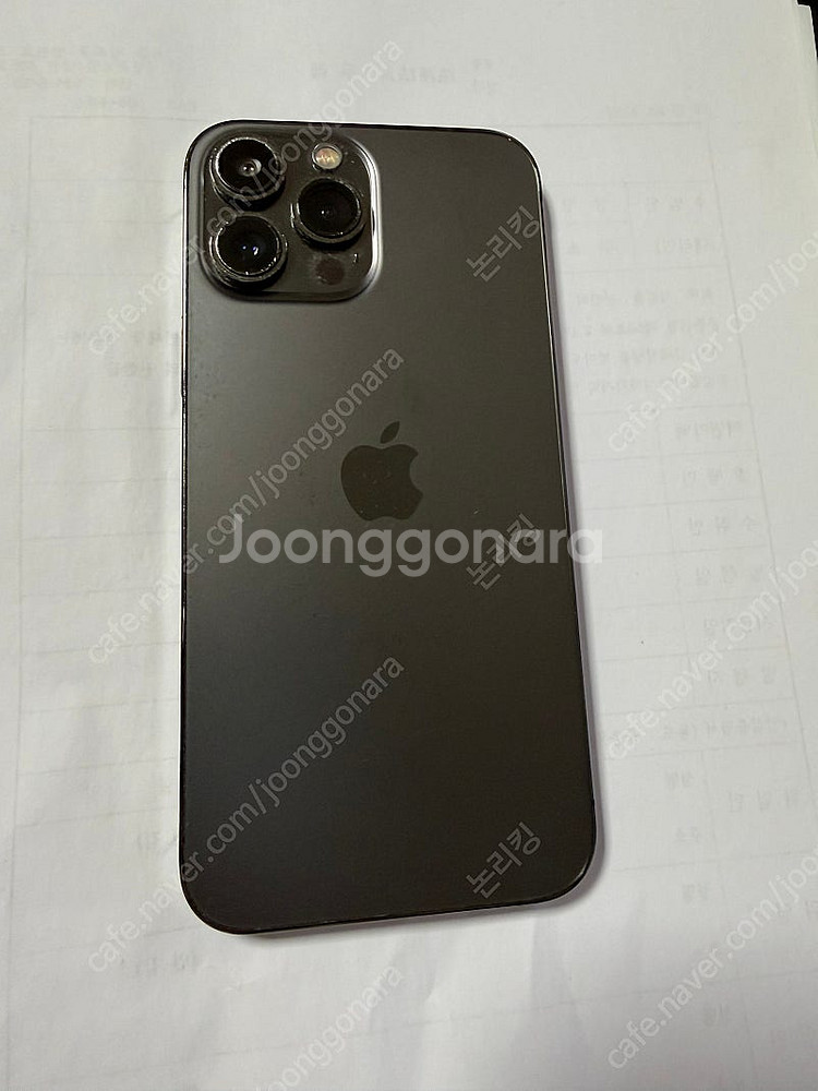 아이폰13 프로맥스 256GB 팝니다. 배터리 100%--0