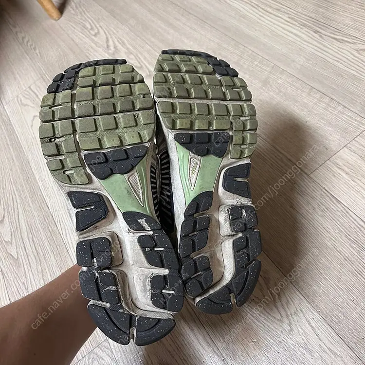 나이키 보메로5 290 이미지