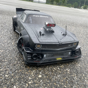 RC카 야르마 펠로니 베터리 충전기 풀셋 팝니다.