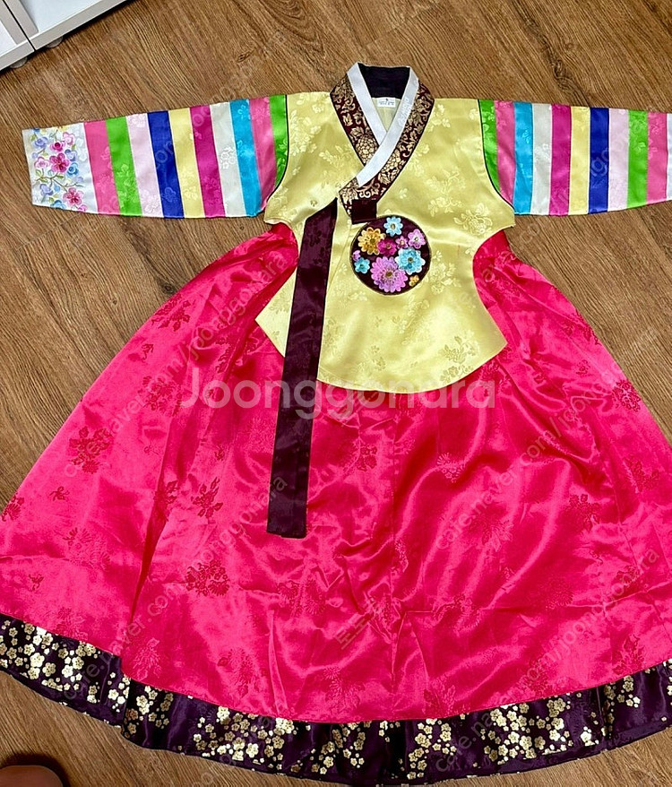 여아 한복 여러벌 팝니다(사이즈4~5)--4