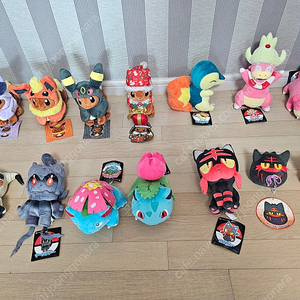 이브이 컬렉션, 판쵸 이브이, 포켓몬돌즈(누리공, 따라큐 등), 포켓몬핏(에몽가, 터검니, 아보크 등) 등 일본 포켓몬센터 정품 인형 팝니다. (미사용)