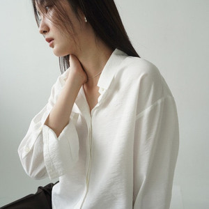 뉴욕나인스튜디오 리아 실크 블라우스