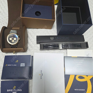 브라이틀링 네비타이머 콤비