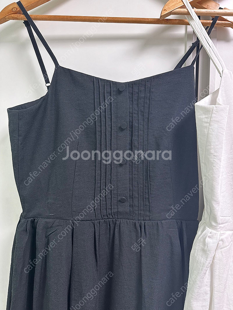 애드모어 안젤라 핀턱 원피스 (블랙, 화이트 S) 새상...--2