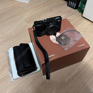 후지 XF10 블랙 라인프렌즈 에디션 판매합니다.