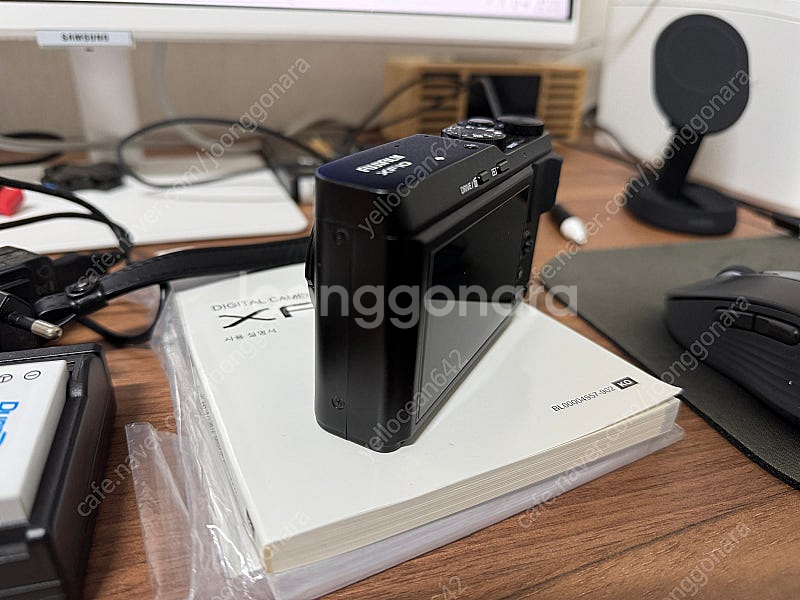 후지 XF10 블랙 라인프렌즈 에디션 판매합니다.--5