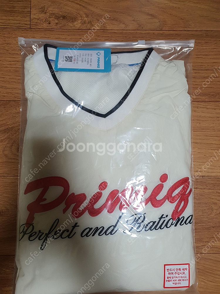 프리미크 배드민턴 바람막이 티셔츠 110새상품입니다.--0