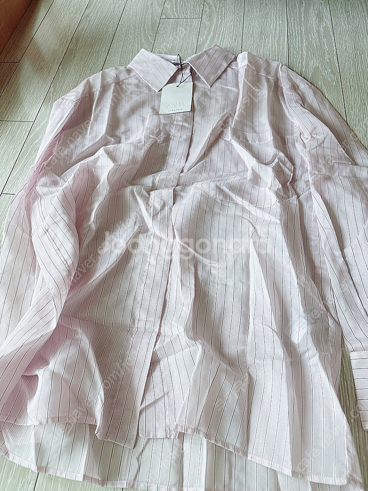 새상품 자라 스트라이프 파자마 셔츠 S사이즈 팝니다 9031/050--3