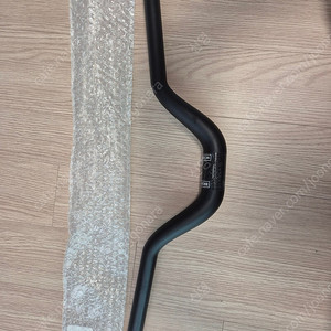 브롬톤 t라인 탈거 티타늄 미들바,캐리어블락 일괄판매