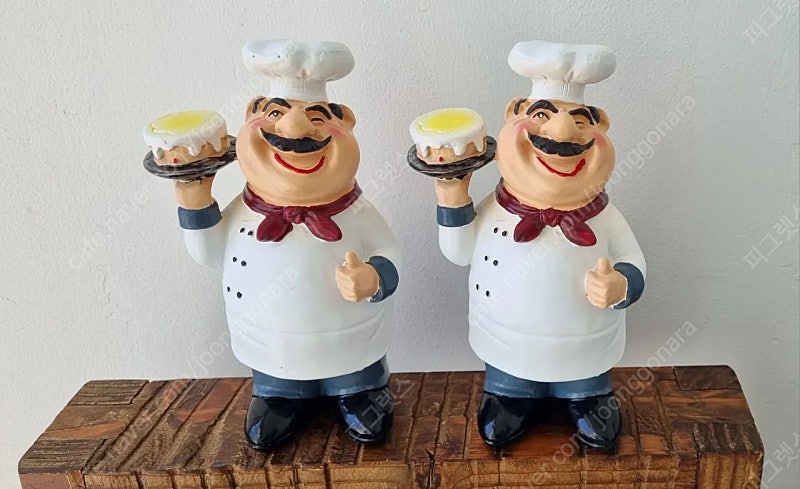 주방장 셰프 소품&장식품(케이크 들고있는 셰프) 주방 소품,장식품--1